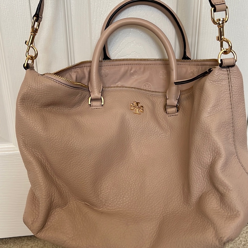 Tory burch leather light pink satchel bag.